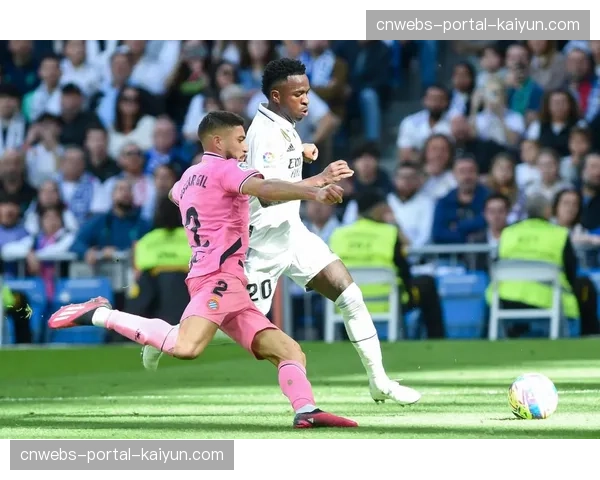 瞬间聚焦：补时阶段，布雷斯特后卫一次极限回追破坏单刀